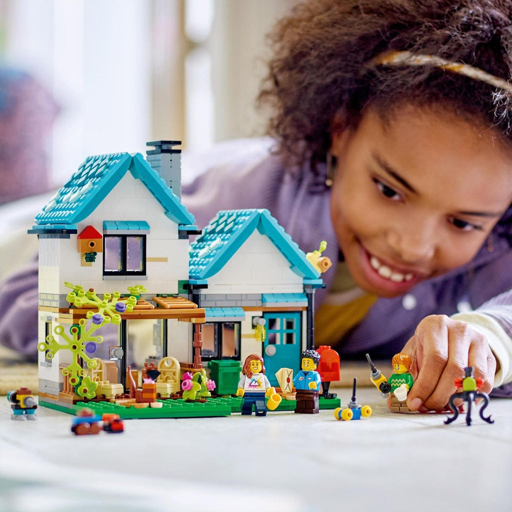 LEGO Cozy House 31139 - Schattig model van een knus huis met kleurrijke bouwstenen en gezellige details, perfect voor het bouwen van een comfortabele woning