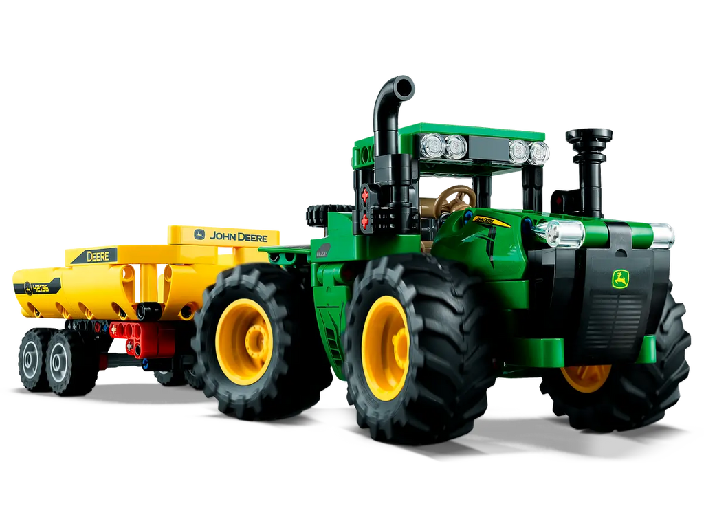 LEGO John Deere 9620R 4WD 42136 - Gedetailleerd model van de John Deere 9620R 4WD trekker met realistische bouwstenen en functionele onderdelen voor landbouwactiviteiten